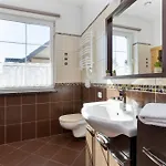W Chlapowie Blisko Plazy Z Sauna, Kominkiem I Grillem By Renters *