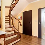 W Chlapowie Blisko Plazy Z Sauna, Kominkiem I Grillem By Renters