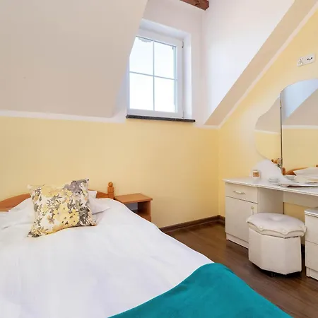 Von Valdi With 3 Bedrooms, Sauna & Garden In Chlapowo By Renters Holiday home *