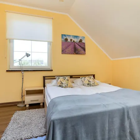 Von Valdi With 3 Bedrooms, Sauna & Garden In Chlapowo By Renters Holiday home Wladyslawowo
