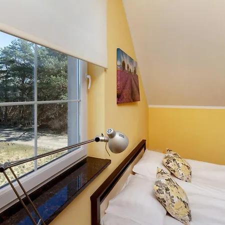 Von Valdi With 3 Bedrooms, Sauna & Garden In Chlapowo By Renters Holiday home *