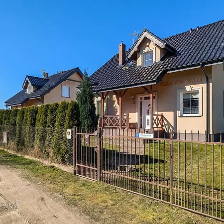 Holiday home Von Valdi With 3 Bedrooms, Sauna & Garden In Chlapowo By Renters Wladyslawowo