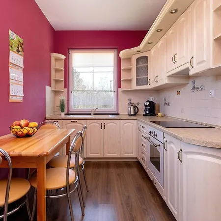 Von Valdi With 3 Bedrooms, Sauna & Garden In Chlapowo By Renters Holiday home Wladyslawowo
