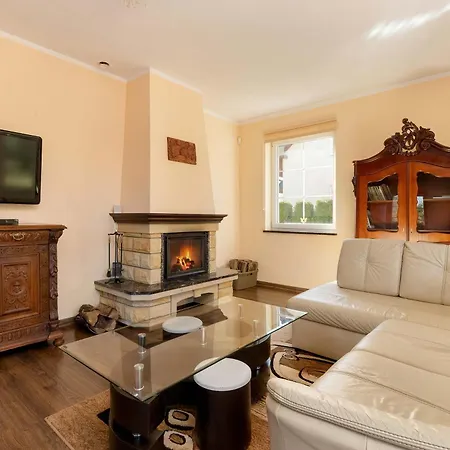 Vakantiehuis W Chlapowie Blisko Plazy Z Sauna, Kominkiem I Grillem By Renters *