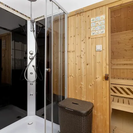 W Chlapowie Blisko Plazy Z Sauna, Kominkiem I Grillem By Renters Vakantiehuis *