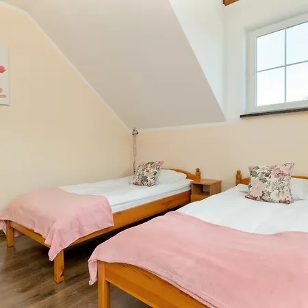 W Chlapowie Blisko Plazy Z Sauna, Kominkiem I Grillem By Renters Vakantiehuis Władysławowo